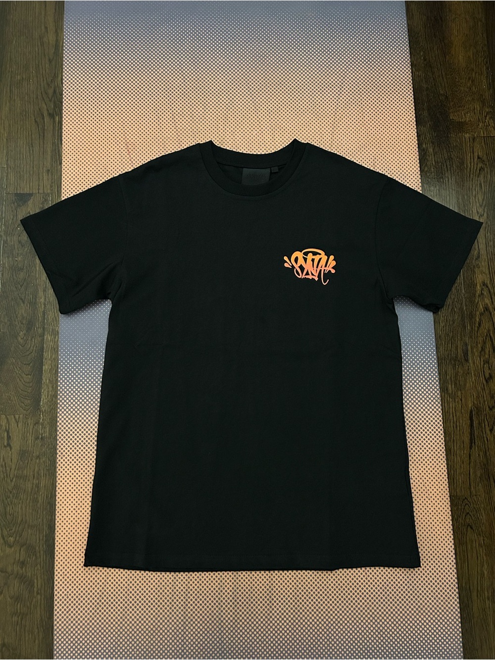 SYNA tee size M
